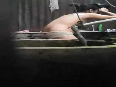 Bokep Indo Bersetubuh Di Balik Sumur Seberang Kost poster