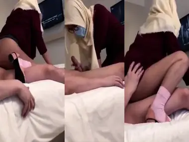 Bokep Jilbab Dipijat Wanita Jilbab Sampai Ngentot poster