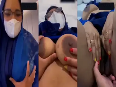 Bokep Jilbab Jilbab Biru Tante Yona Kamar Kost poster